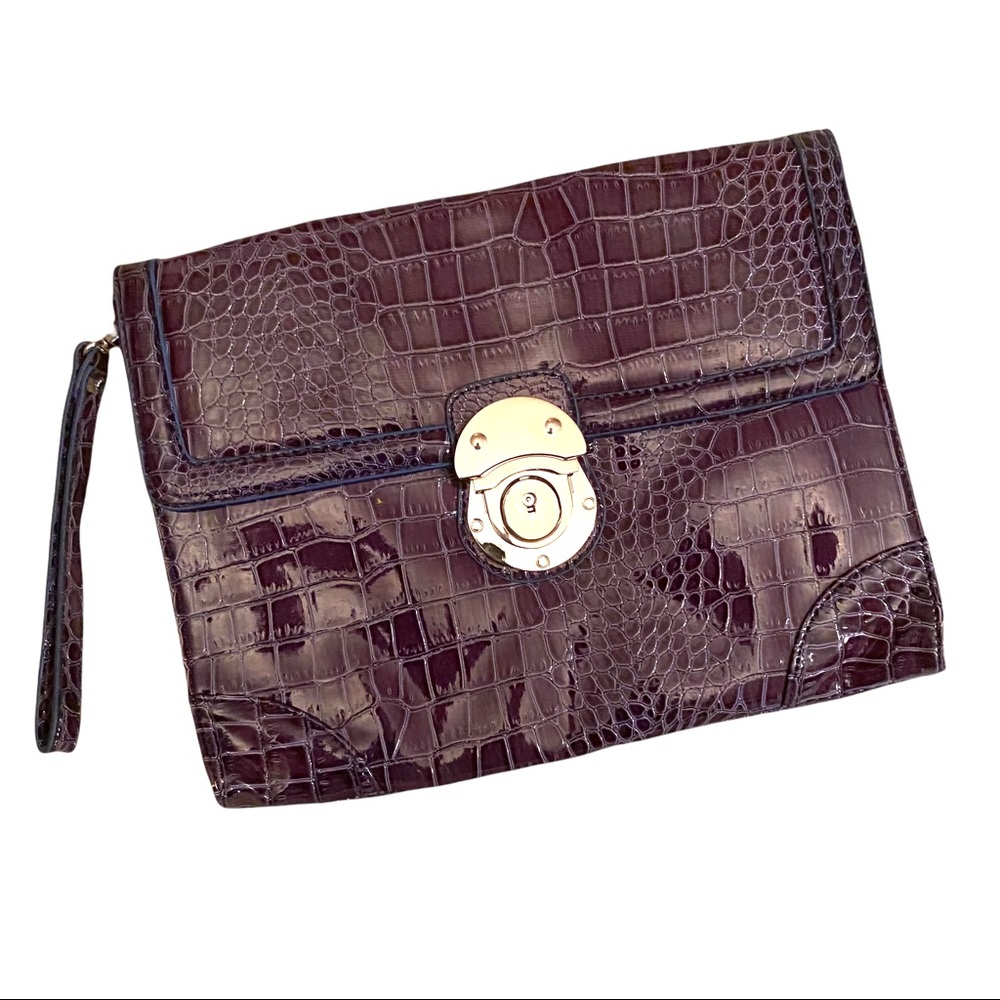 New York & Company wrist or clutch purse.